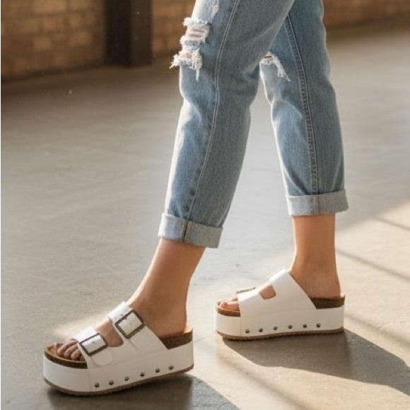 NIB White Vegan Leather Double Buckle Platform Sandals - Picture 7 of 7